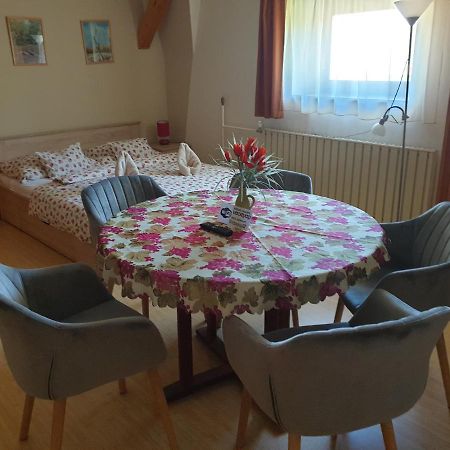 Vecsey Apartman Eger Exterior photo